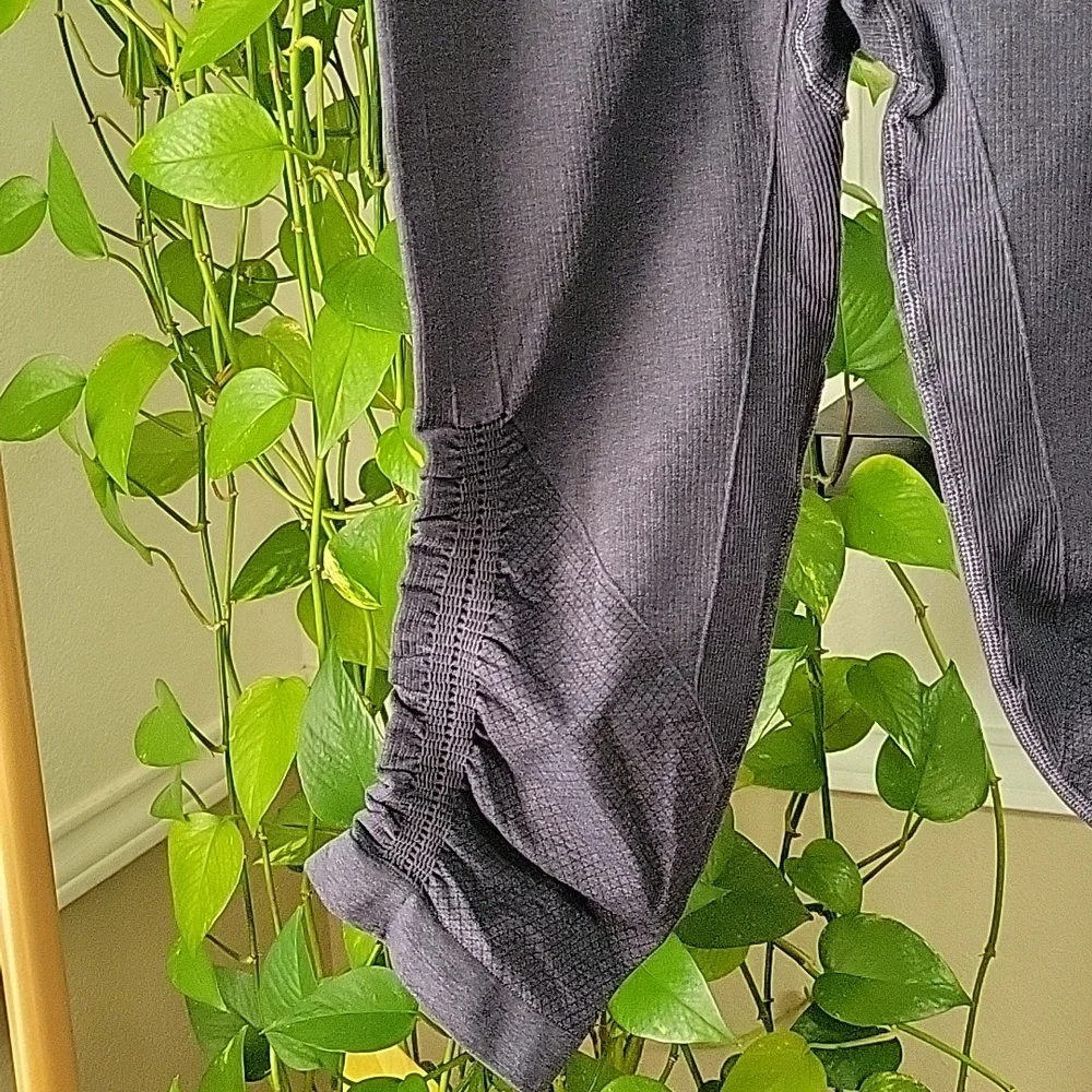 Lululemon Ebb To Street Crop 21